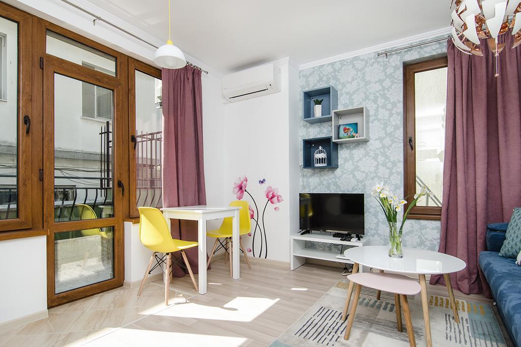 The Cozy Apartment Varna Esterno foto